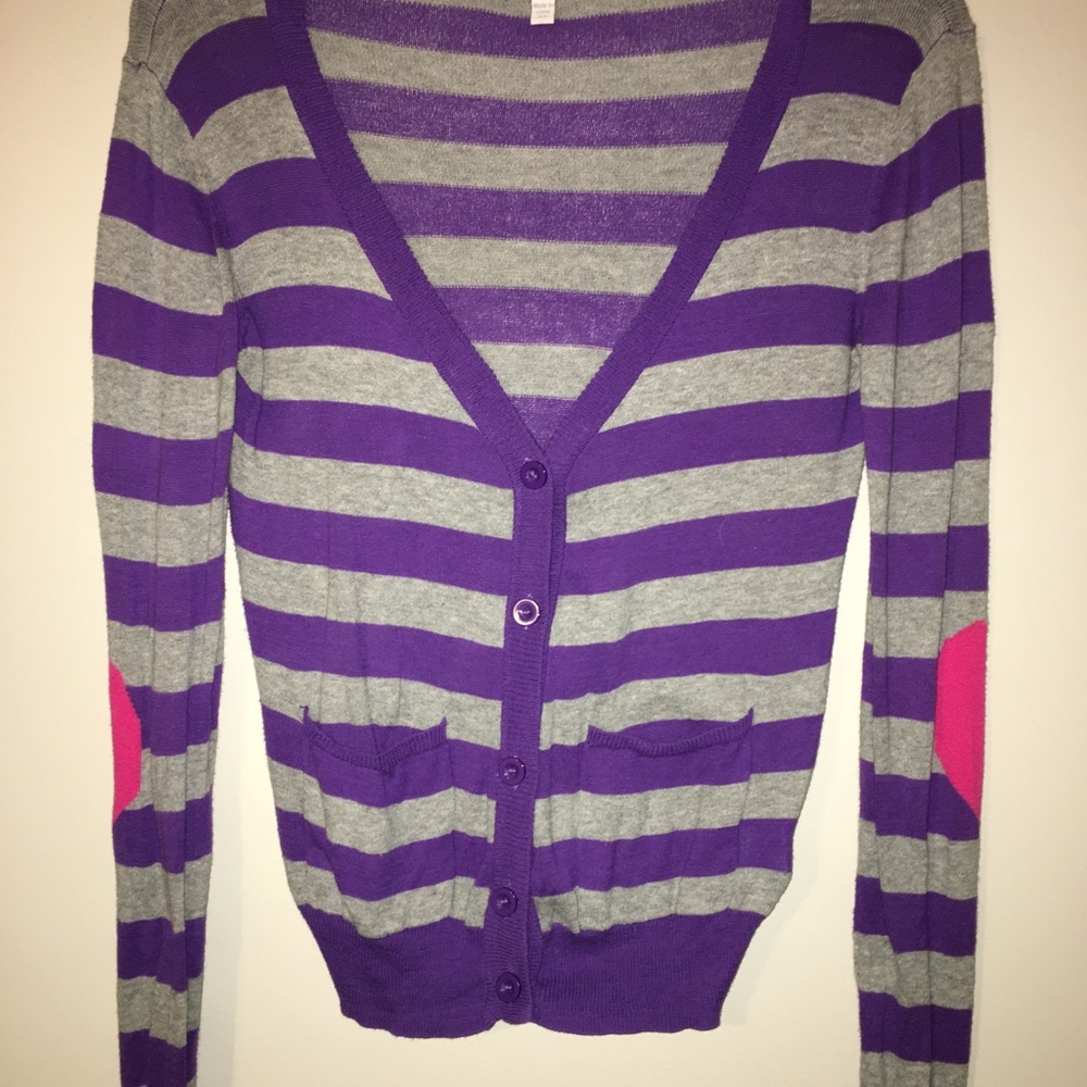 2 for $20 🎉Stripe cardigan from Delia’s